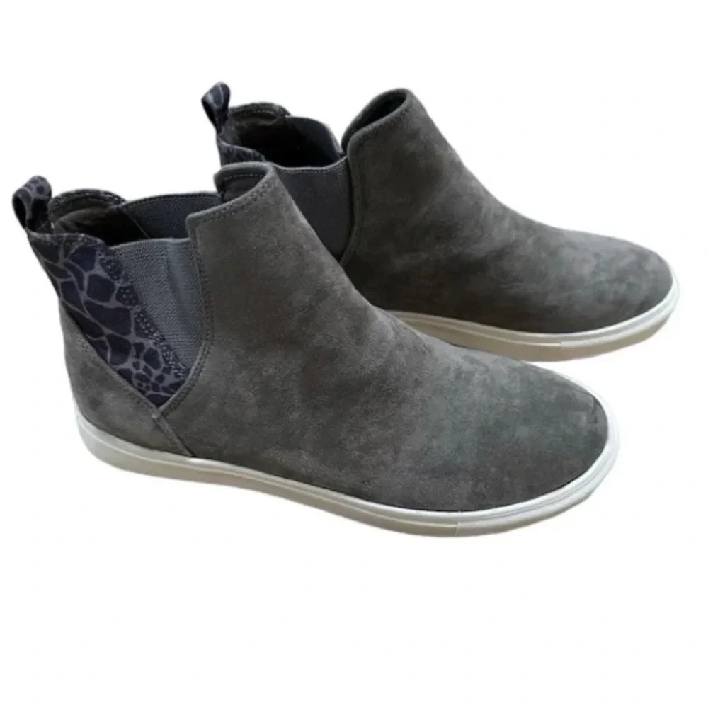 Very G Women’s Gray and Black Leopard Ankle Bootie Shoes Sz 11 NWOT